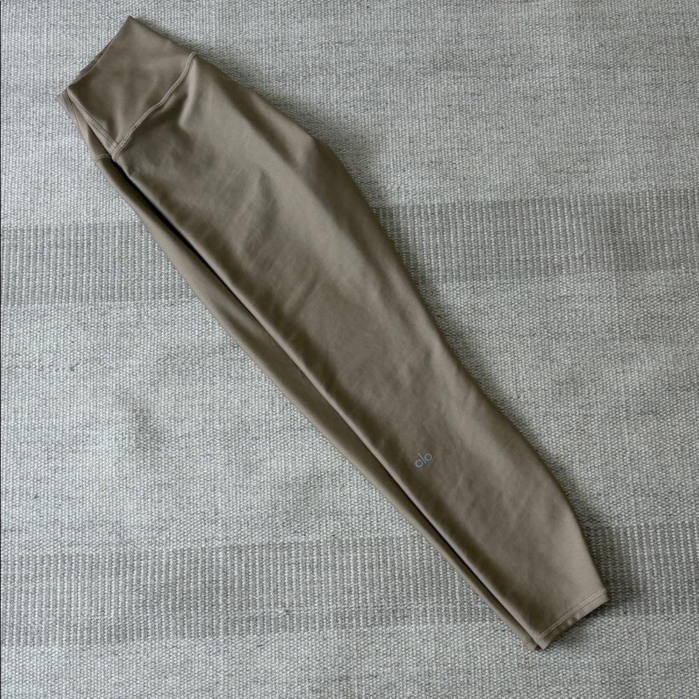 ALO Yoga Women's Tan Leggings